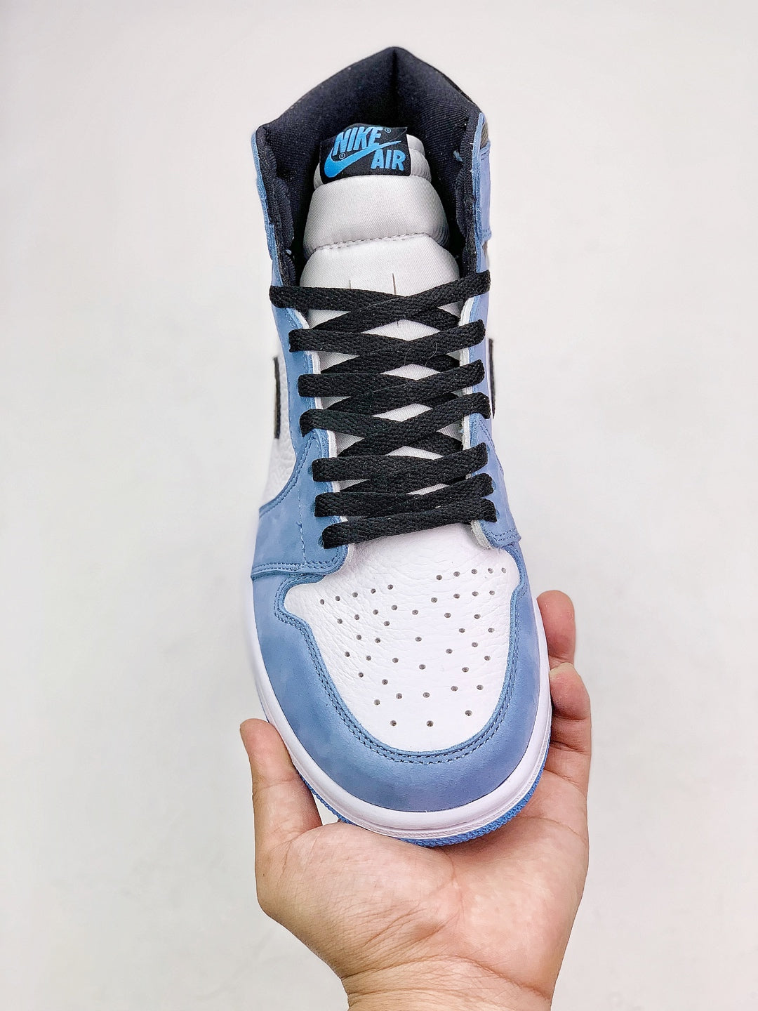 Air Jordan 1 High OG“University Blue”