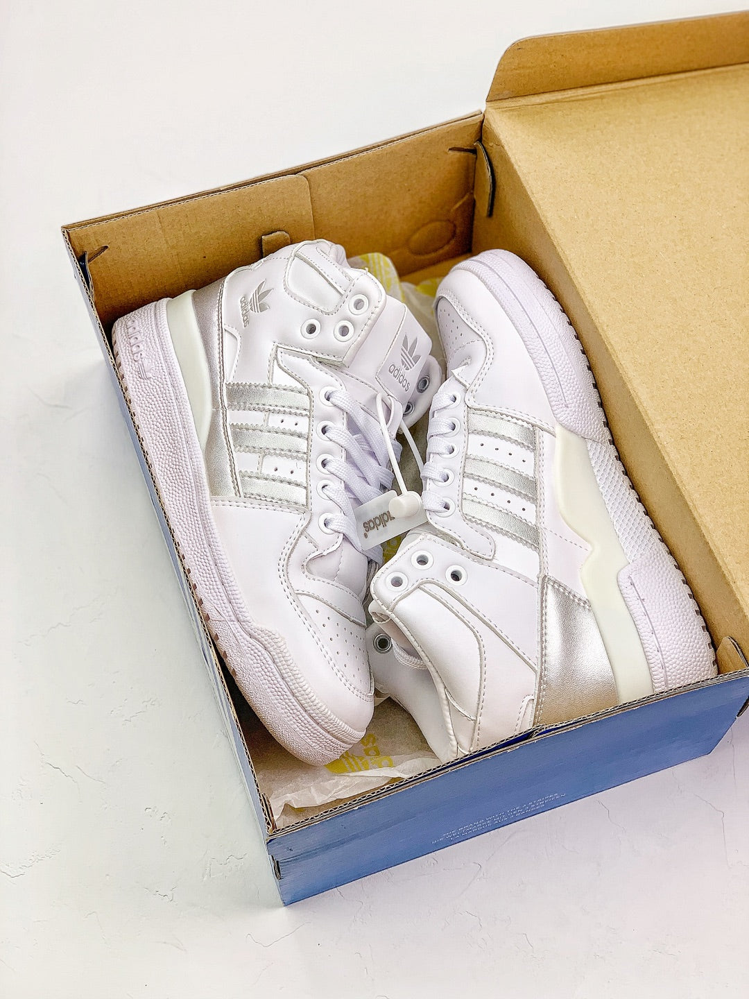 FORUM MID LOW