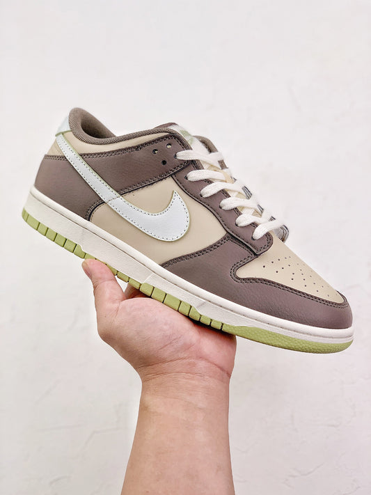 Dunk Low “Velcro Tongue”
