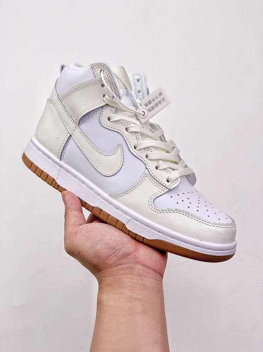 SB Dunk High White cream