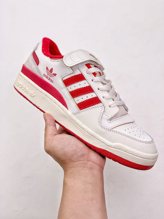 AD. Originals Forum red