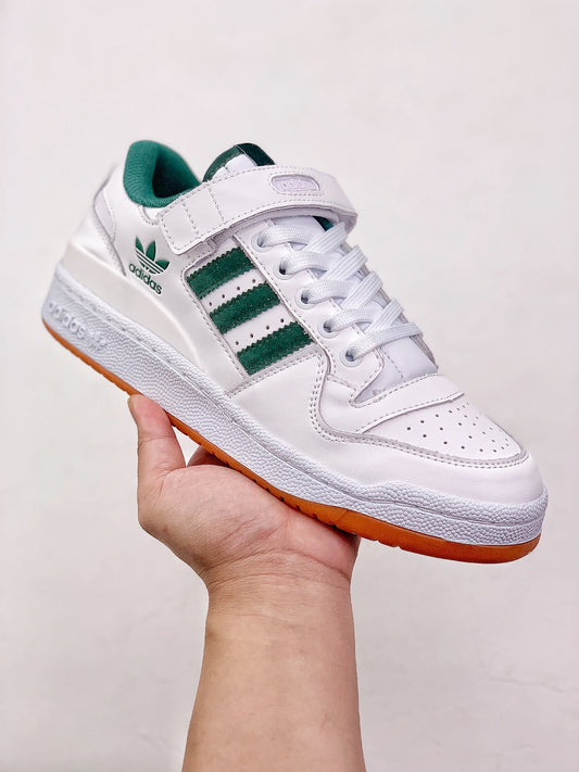 AD. Originals Forum green
