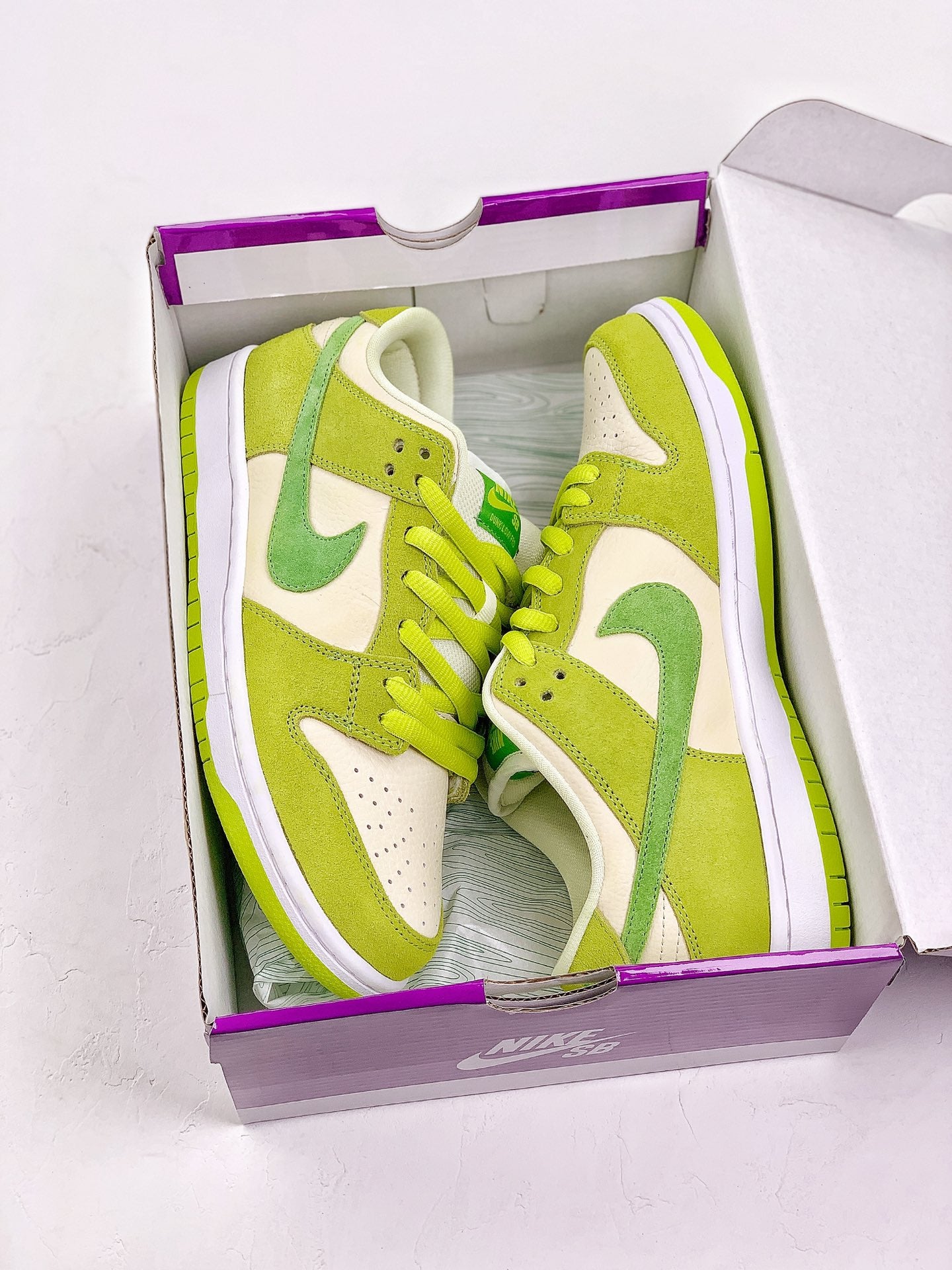 SB Dunk Low "Green Apple"