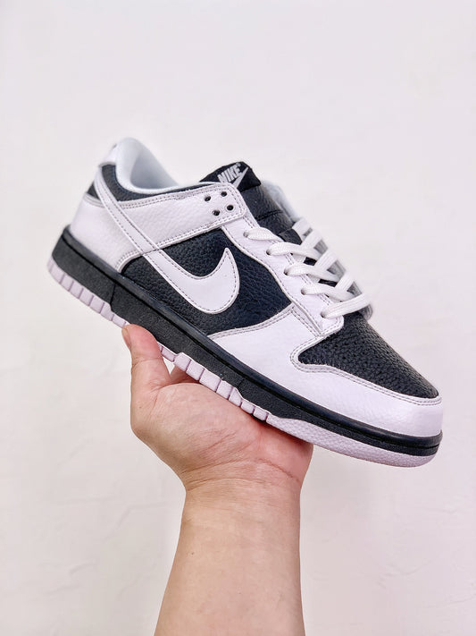 Dunk Low “Reverse Panda”