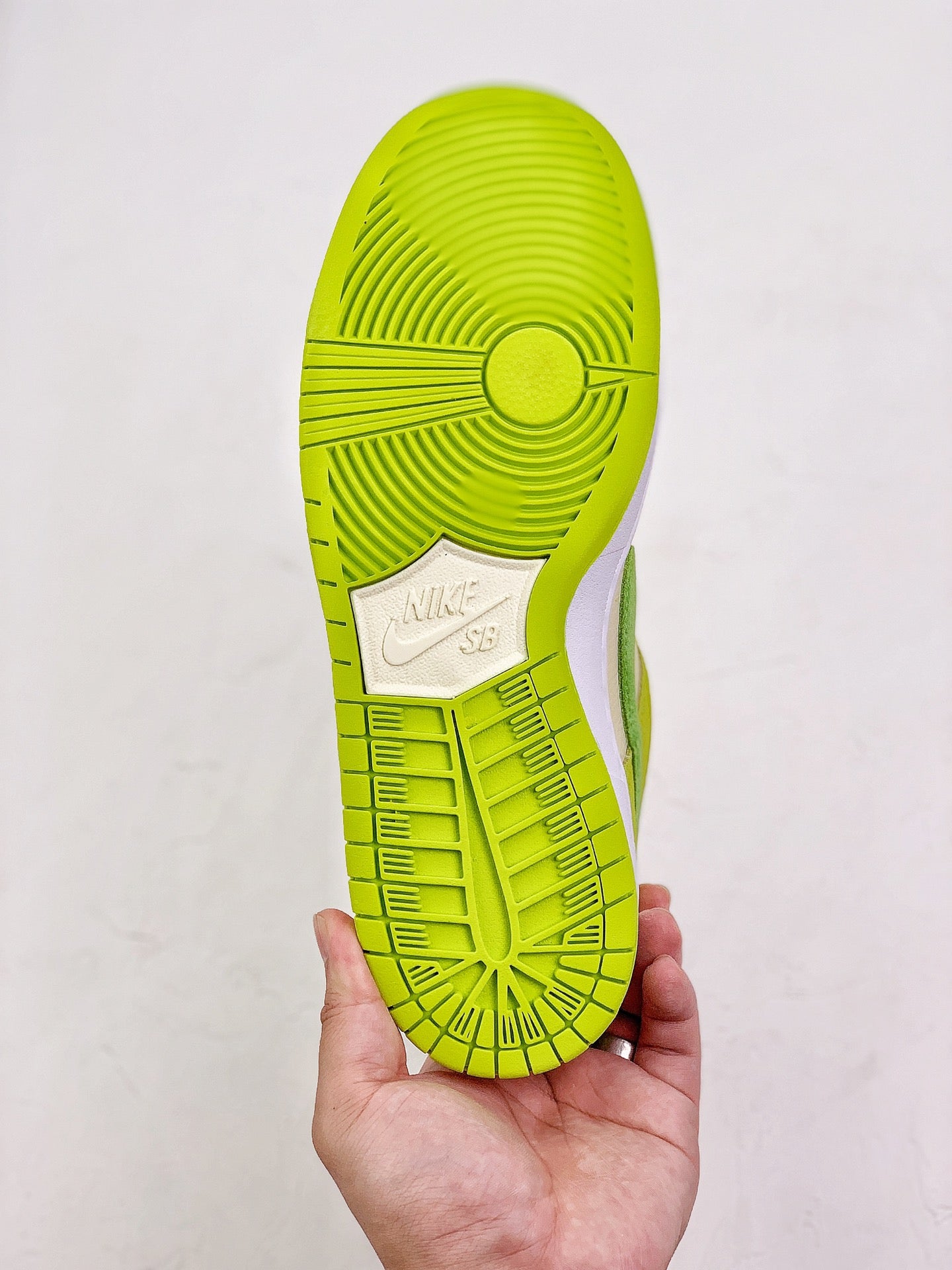 SB Dunk Low "Green Apple"