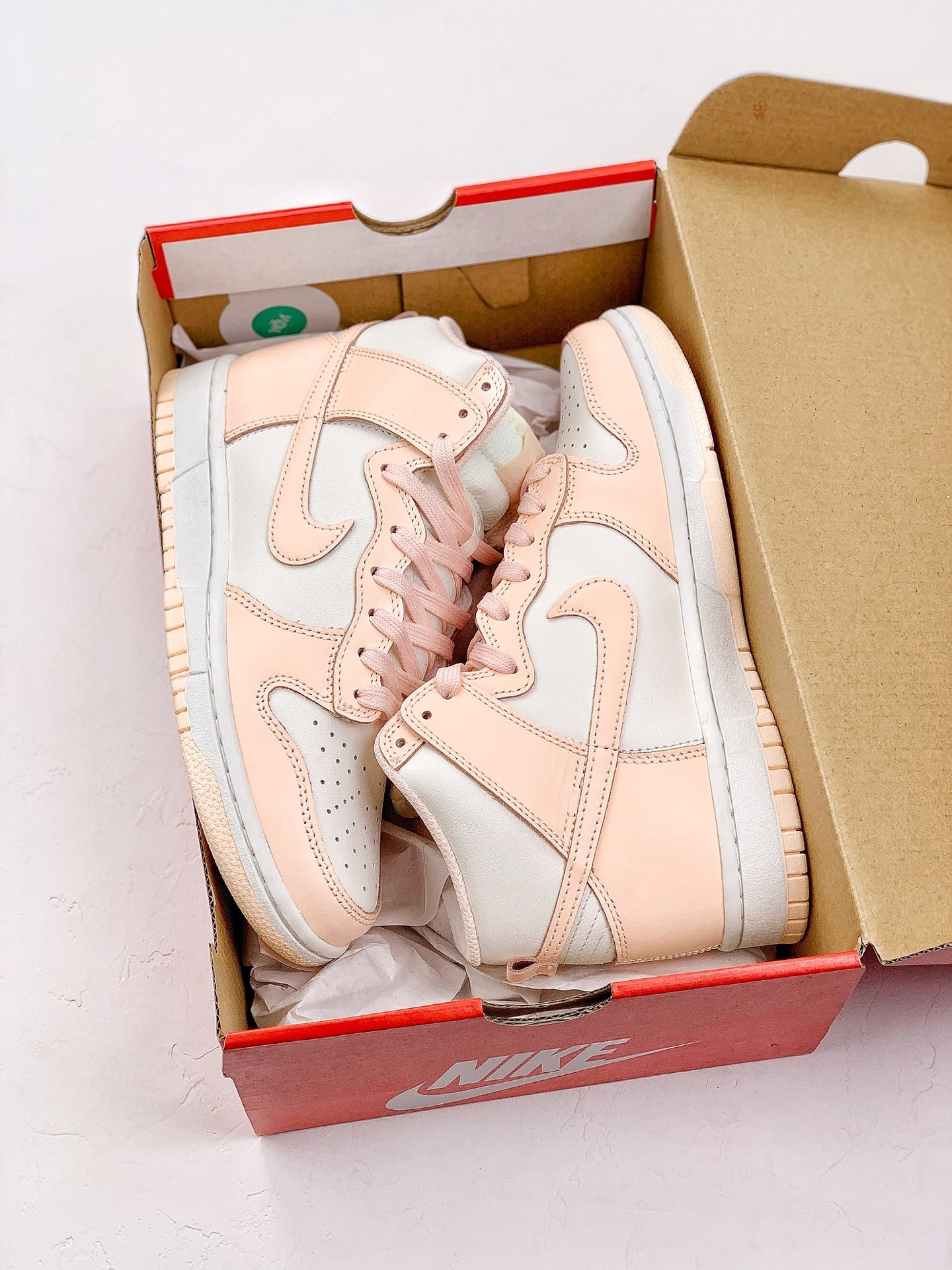 Nk SB Dunk High"Crimson Tint"