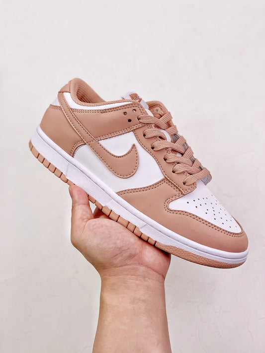 Dunk Low “Rose Whisper”