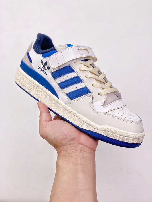 AD. Originals Forum Blue