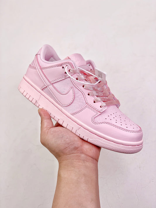 SB Zoom Dunk Low Pink