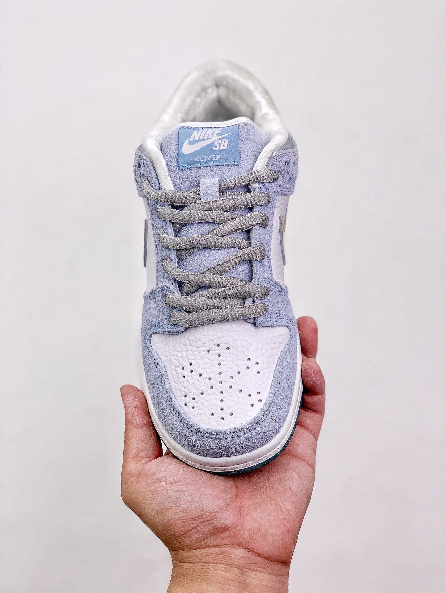 Dunk SB low grey and gold